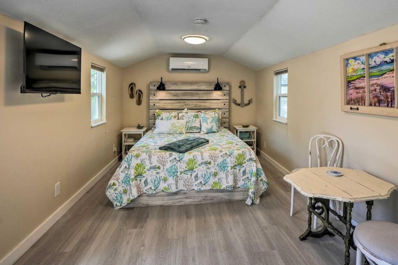 Tropical Palm Harbor Studio Walk To Gulf! Exterior photo
