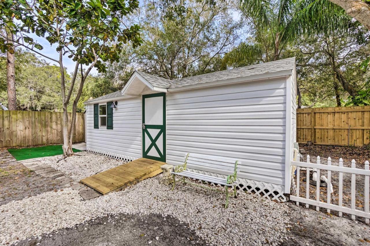 Tropical Palm Harbor Studio Walk To Gulf! Exterior photo