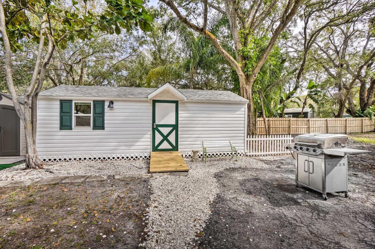Tropical Palm Harbor Studio Walk To Gulf! Exterior photo